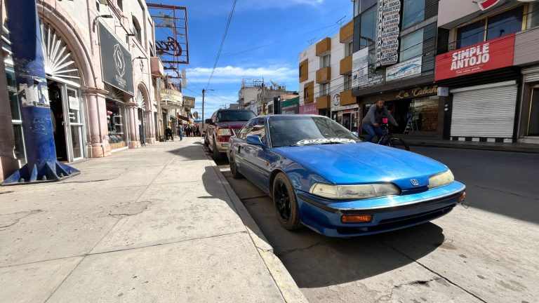 El comercio sufre la falta de estacionamiento