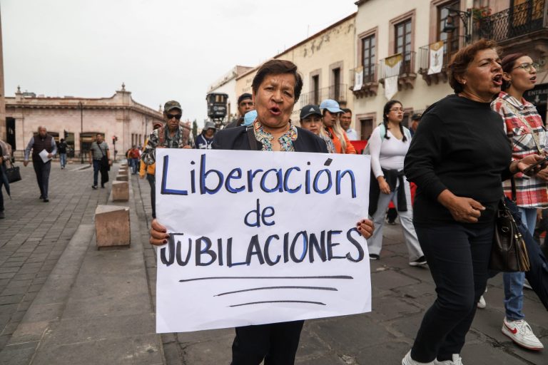 Issstezac no tiene pretexto para pagarle a 1 mil docentes