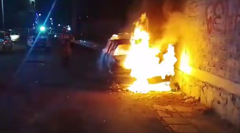 Se incendia vehículo abandonado en la Pánfilo Natera