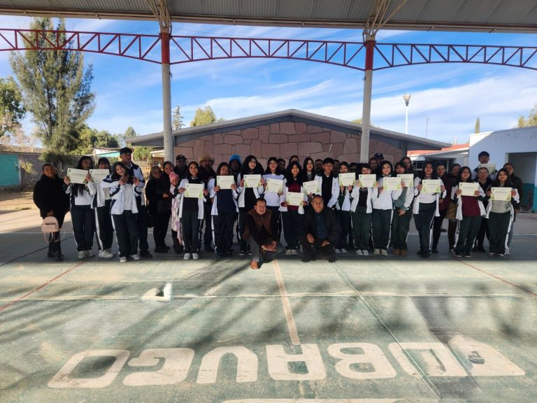 Regresan a clases 15 mil estudiantes del Cobaez