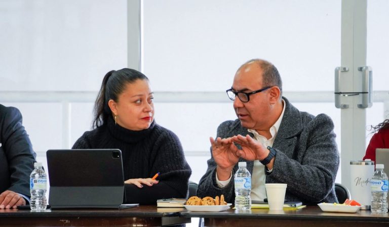 Rectoría entrega ofrecimientos a sindicatos