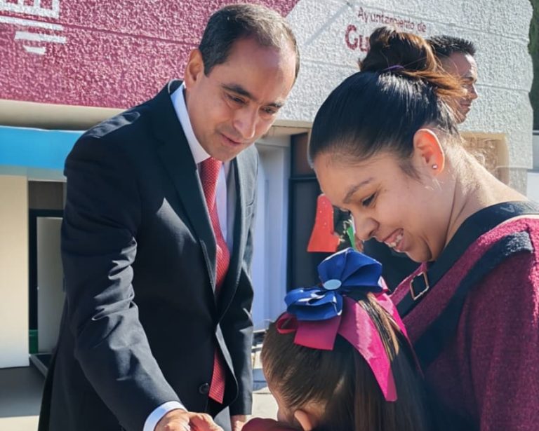 Oficializa Guadalupe su compromiso como embajador en perspectiva familiar