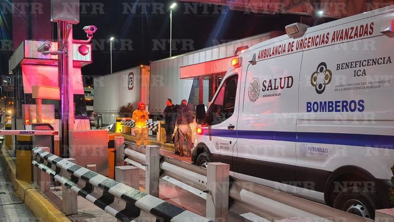 Daña autobús infraestructura de caseta en Fresnillo