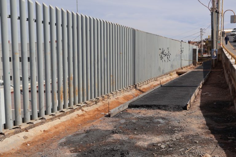 Agradece ISSSTE Zacatecas construcción de banqueta