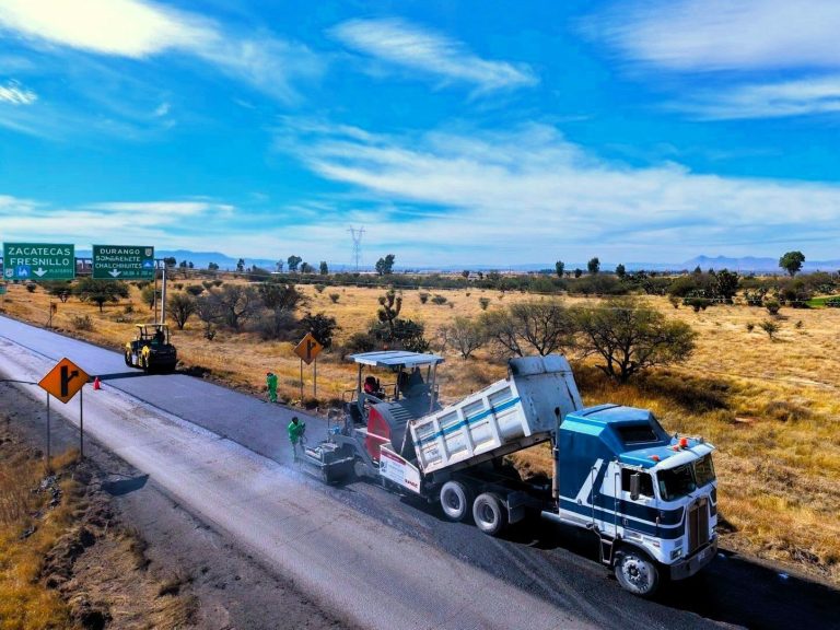 Destinan 108 mdp para rehabilitación de carreteras