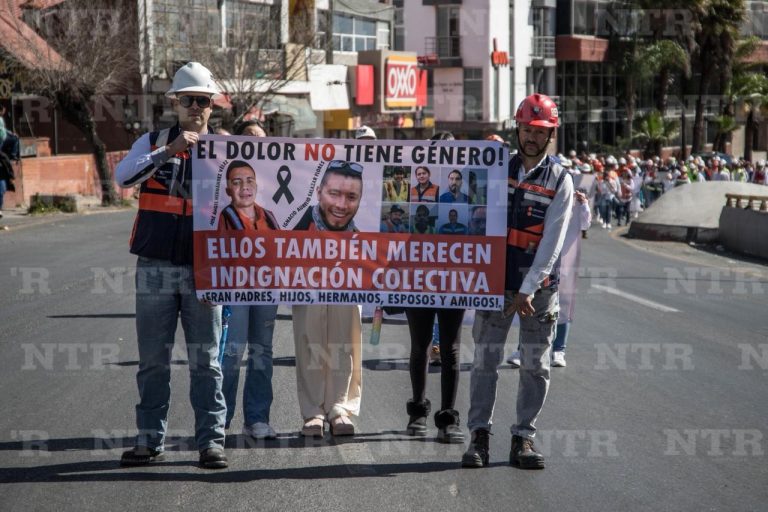 Claman justicia durante marcha por mineros asesinados