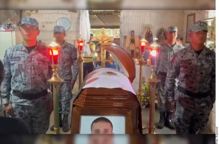 Entregan cuerpos y despiden a elementos de GN caídos