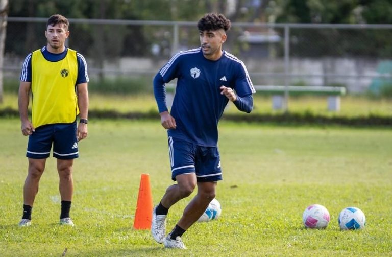 Ernesto Monreal y Comunicaciones se llevan el Clásico de Guatemala