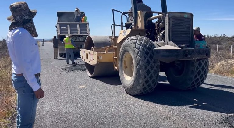 Potosinos piden reparar carretera a Villa de Cos