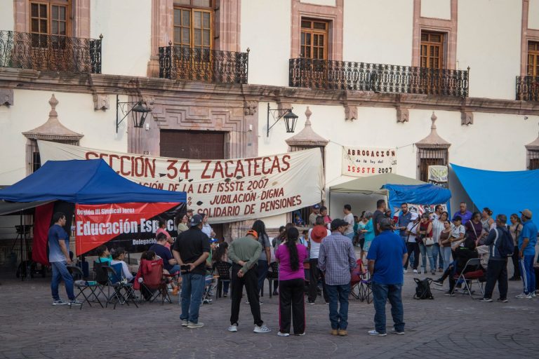 Probable, huelga nacional contra ley del ISSSTE