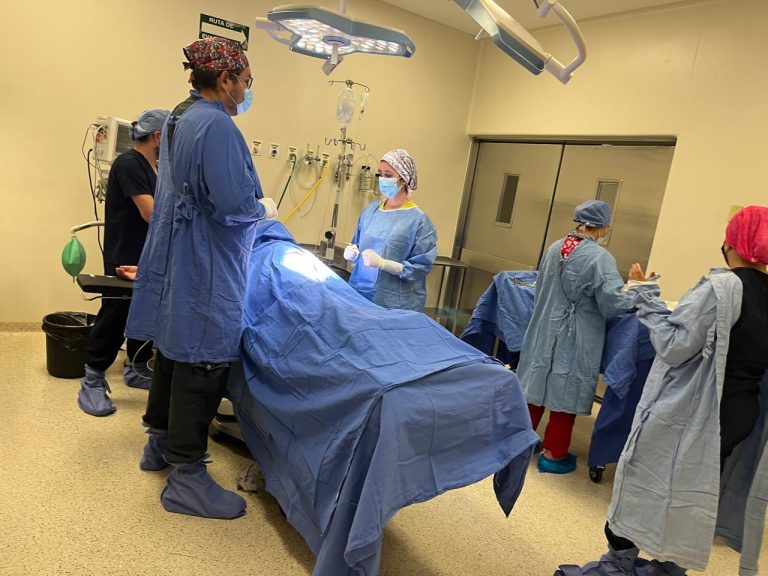Realizan procedimiento vascular exitoso en el ISSSTE
