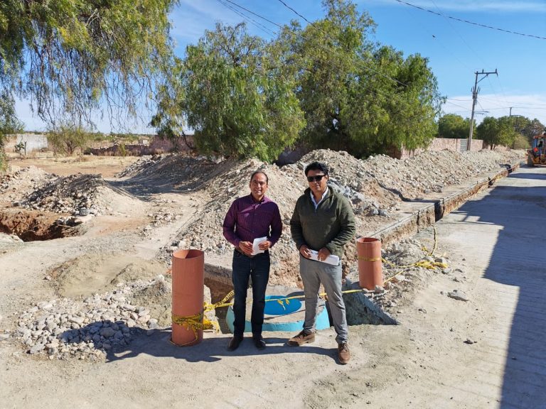 Construyen drenaje sanitario en San Jerónimo