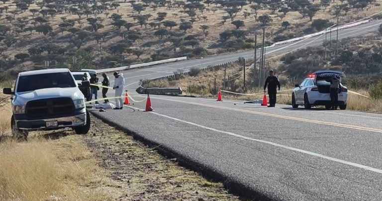 Localizan a dos hombres sin vida en carretera federal 45