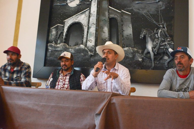 Piden cuentas a líder agrícola