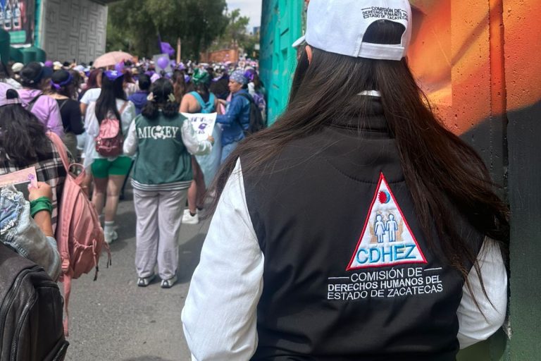 Despliega CDHEZ observadoras en marcha del 8M