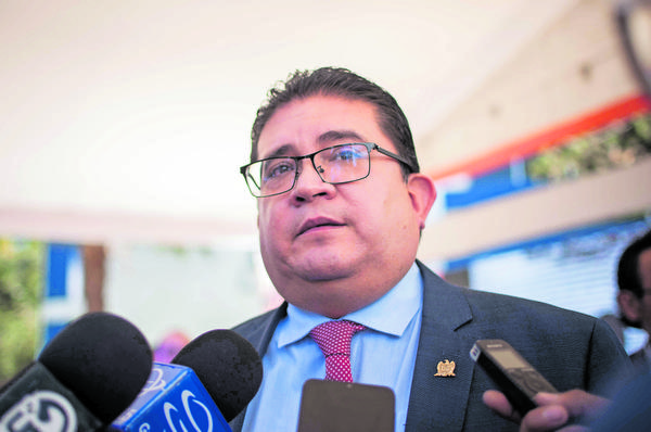 En la mira, reingreso de ex rector a SNII