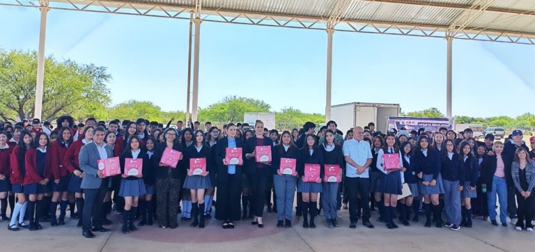 Entregan kits ‘Transformando el ciclo’ en preparatoria de San Jerónimo