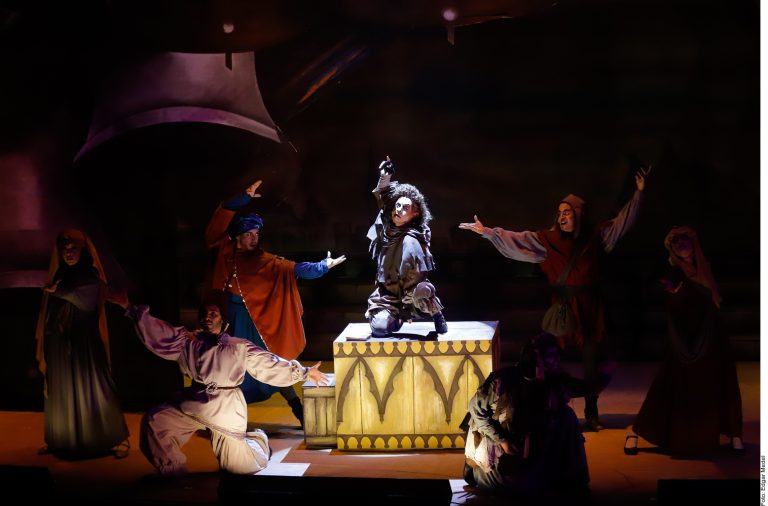 Impulsan teatro independiente con musical ‘Notre Dame’