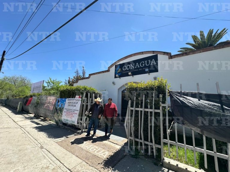 UPAZ libera Conagua; mantiene toma de Sader
