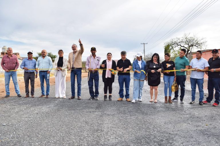 Ojocaliente y Cruz Azul modernizan carretera