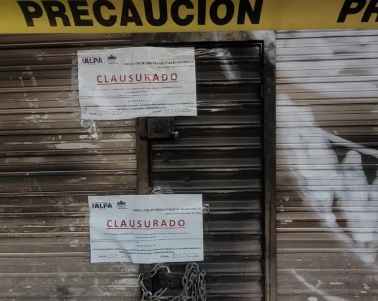 Clausuran reparación de farmacia por daños estructurales