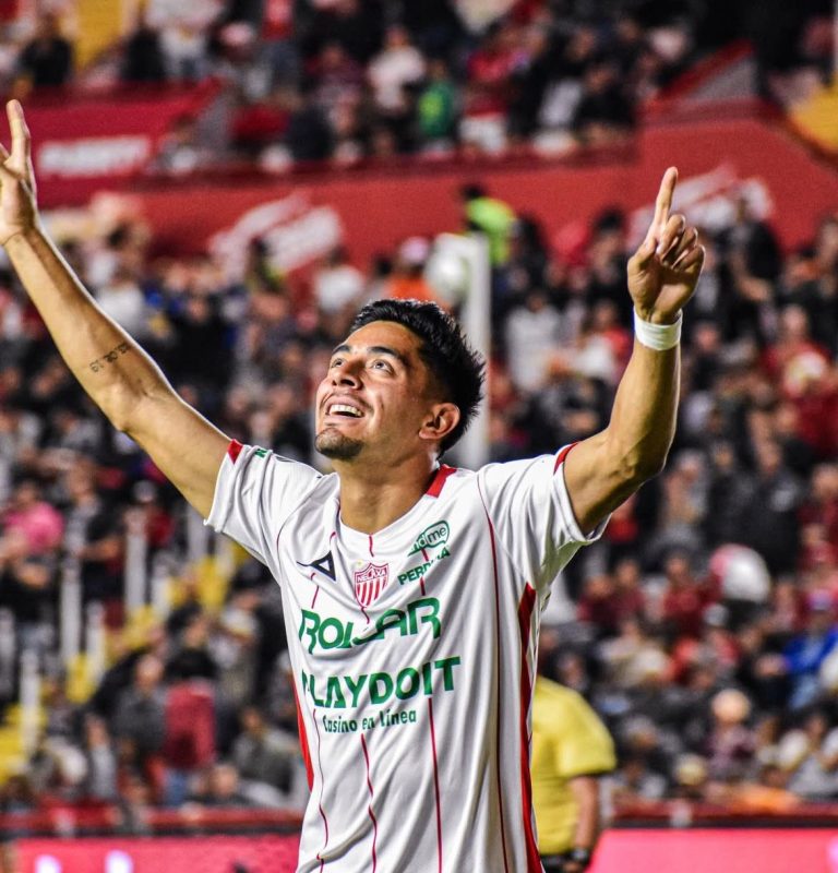 Ricardo Monreal suma minutos con Necaxa