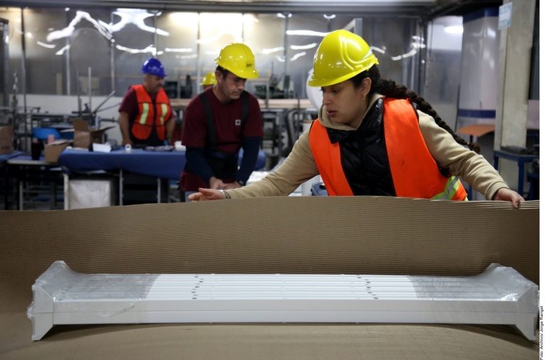Rompe empleo racha negativa