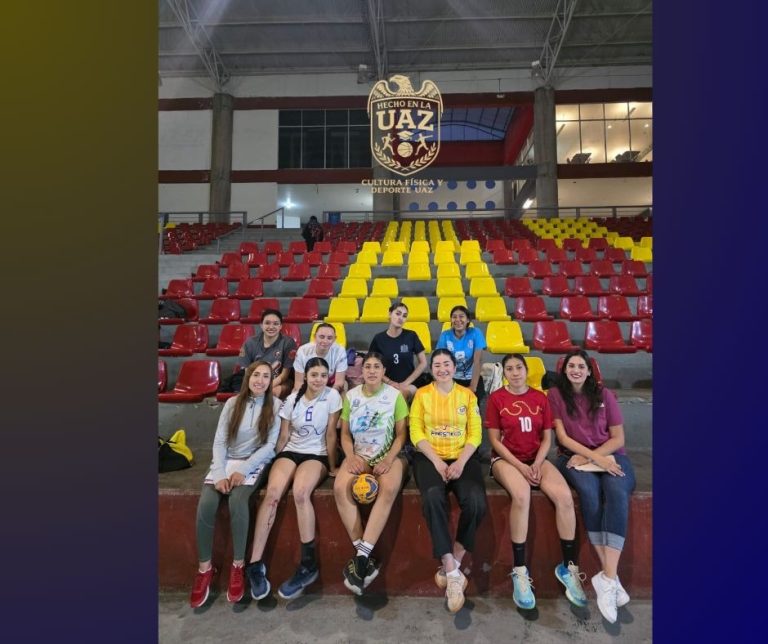 Se preparan mentalmente jugadoras de handball femenil
