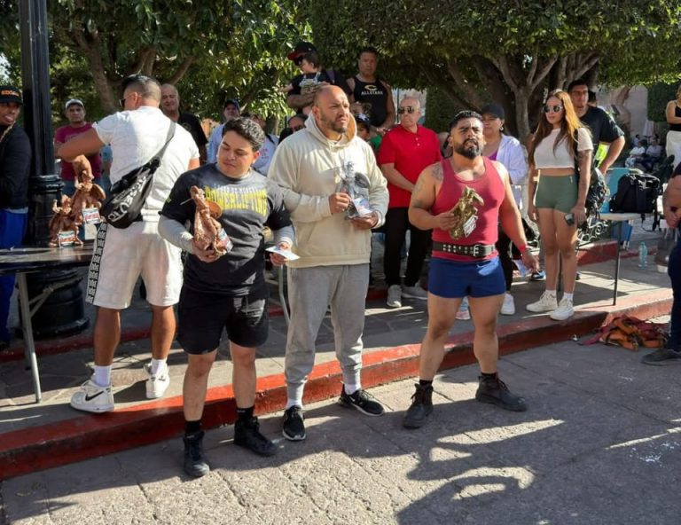 Zacatecanos logran podio en «El Hombre más Fuerte de Lagos»