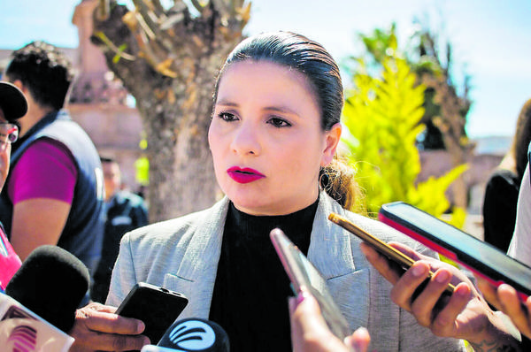 Burocracia atrasa el pago a profes: SEZ