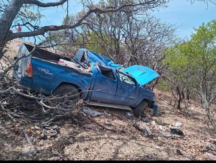 Aparatoso accidente deja tres mujeres lesionadas
