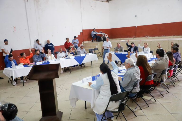 Dona Municipio terreno para bachillerato nacional