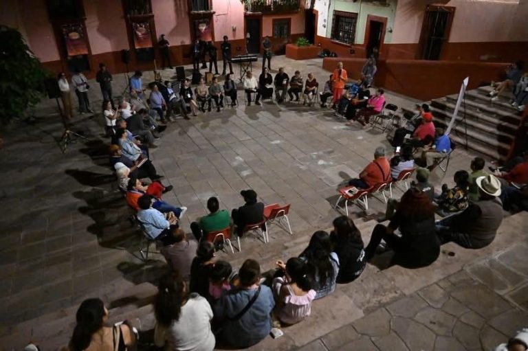 Llevan Tertulias en Familia a la Plazuela del Moral