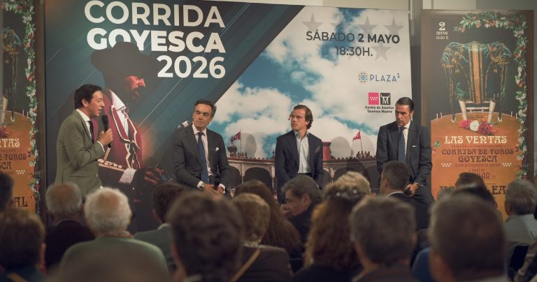 Multitudinario encuentro con los toreros protagonistas de la Goyesca del 2 de mayo