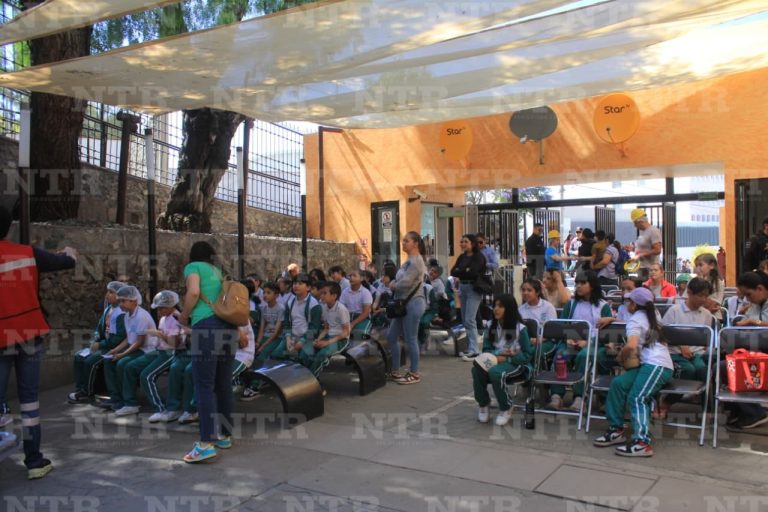 Niños disfrutan aventura subterránea en Mina El Edén