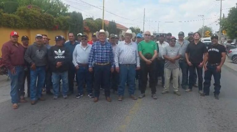 Se unen agricultores zacatecanos a paro nacional