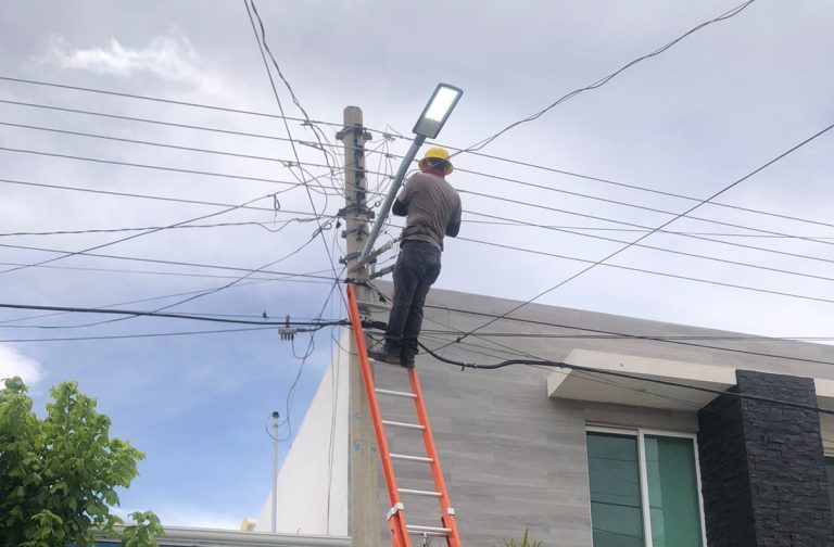 Rehabilitan y reemplazan más de 260 luminarias