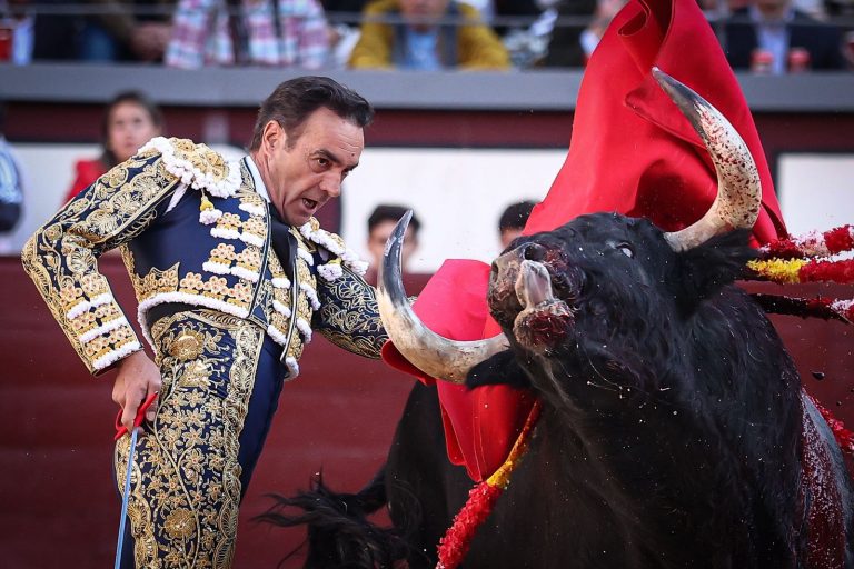 Diosleguarde, confirma su verdad en tarde áspera de La Quinta