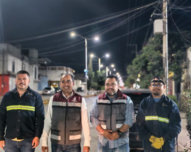Supervisa Pepe Saldívar alumbrado nocturno
