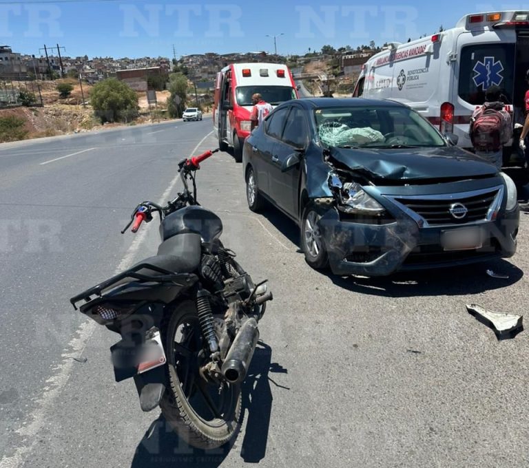 Lo trasladan a un hospital tras percance vial