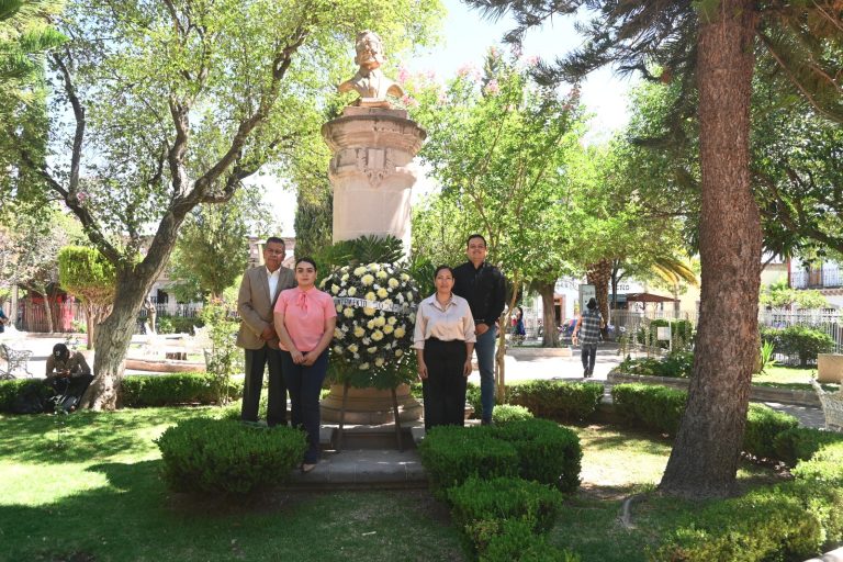 Rinden homenaje a Candelario Huízar