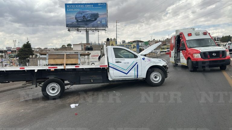 Chocan en crucero de la avenida Luis Moya y El Orito