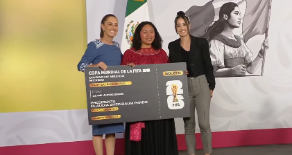 Entrega CSP boleto a mujer que irá al Mundial