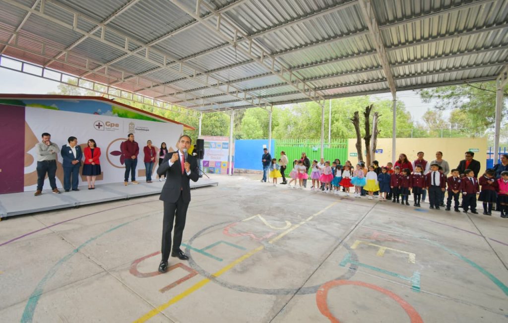 Entregan baños en Jardín de Niños Brígida Alfaro - NTR Zacatecas