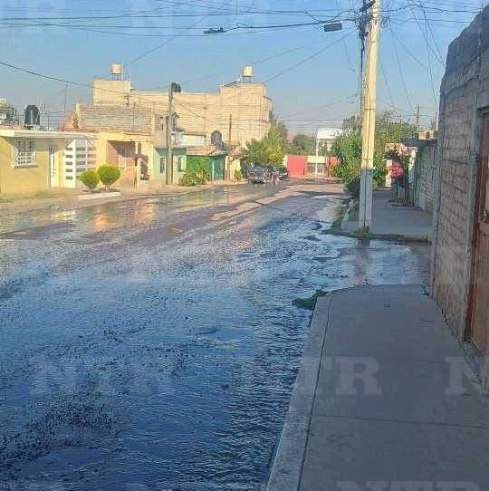Preocupa fuga de agua a vecinos de la Patria y Libertad