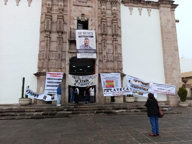 Mantienen productores toma de Congreso y Secampo