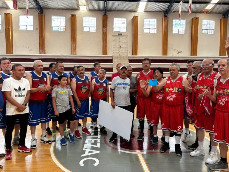 Zacatecas y Fresnillo ganan Liga Dorada de Maxibaloncesto