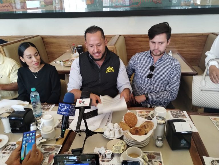 Denuncian a alcalde de Villanueva por convertir Cabildo en ‘cantina’