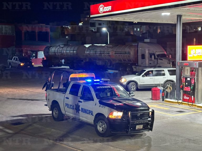 Asaltan a despachador de gasolina en Lomas del Pedregal