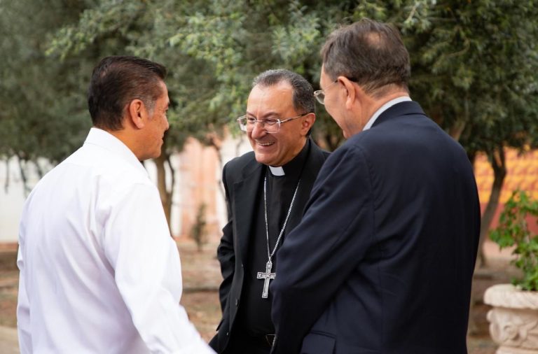 Agradece Carlos Puente visita de Nuncio Apostólico